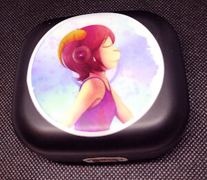 3829133_Bzehburger_headphones.jpg