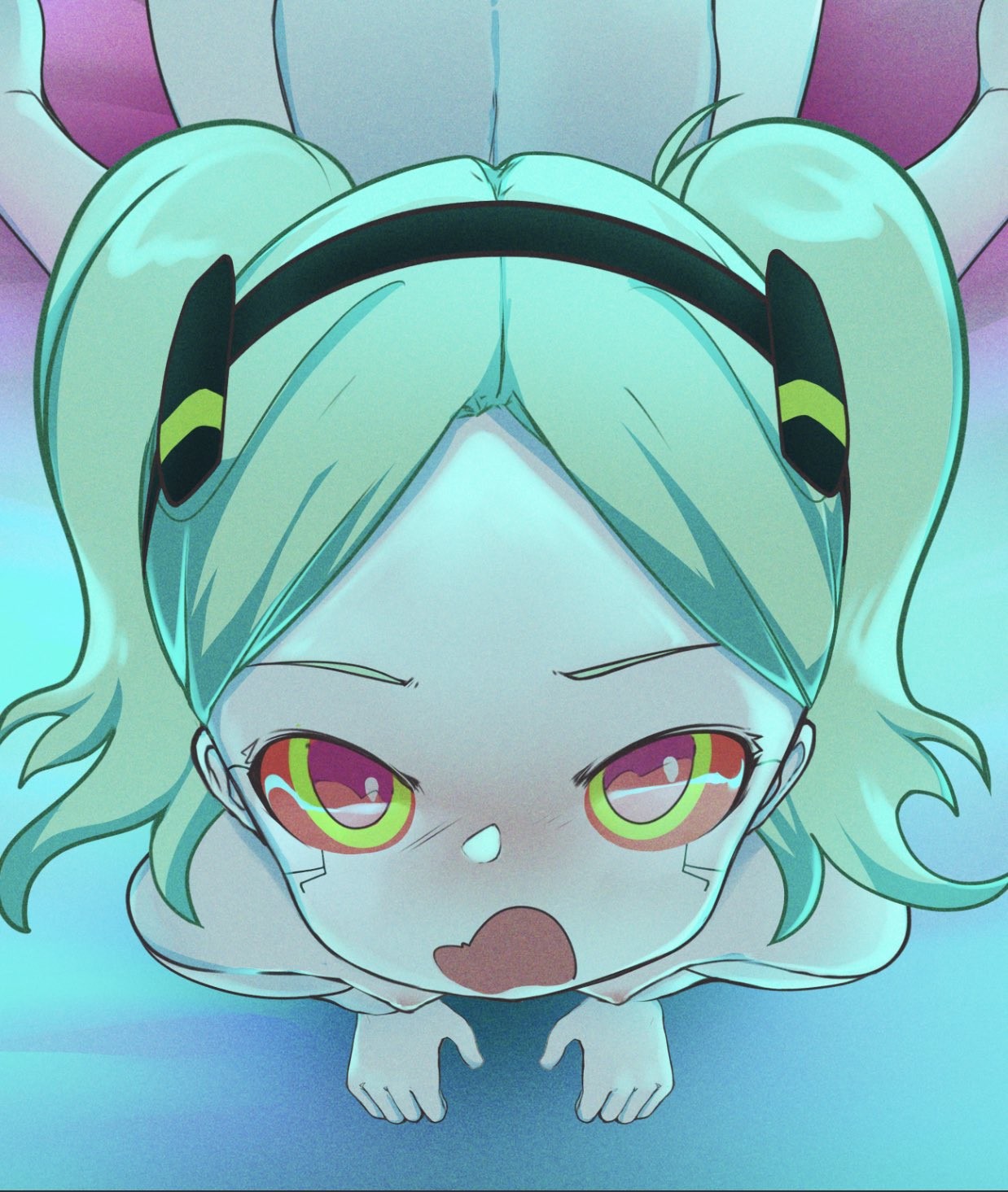 What she do be lookin at
