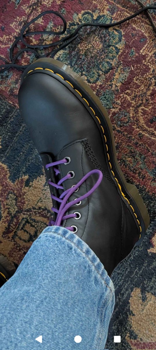 New boots :) https://t.co/0CACGhSht0