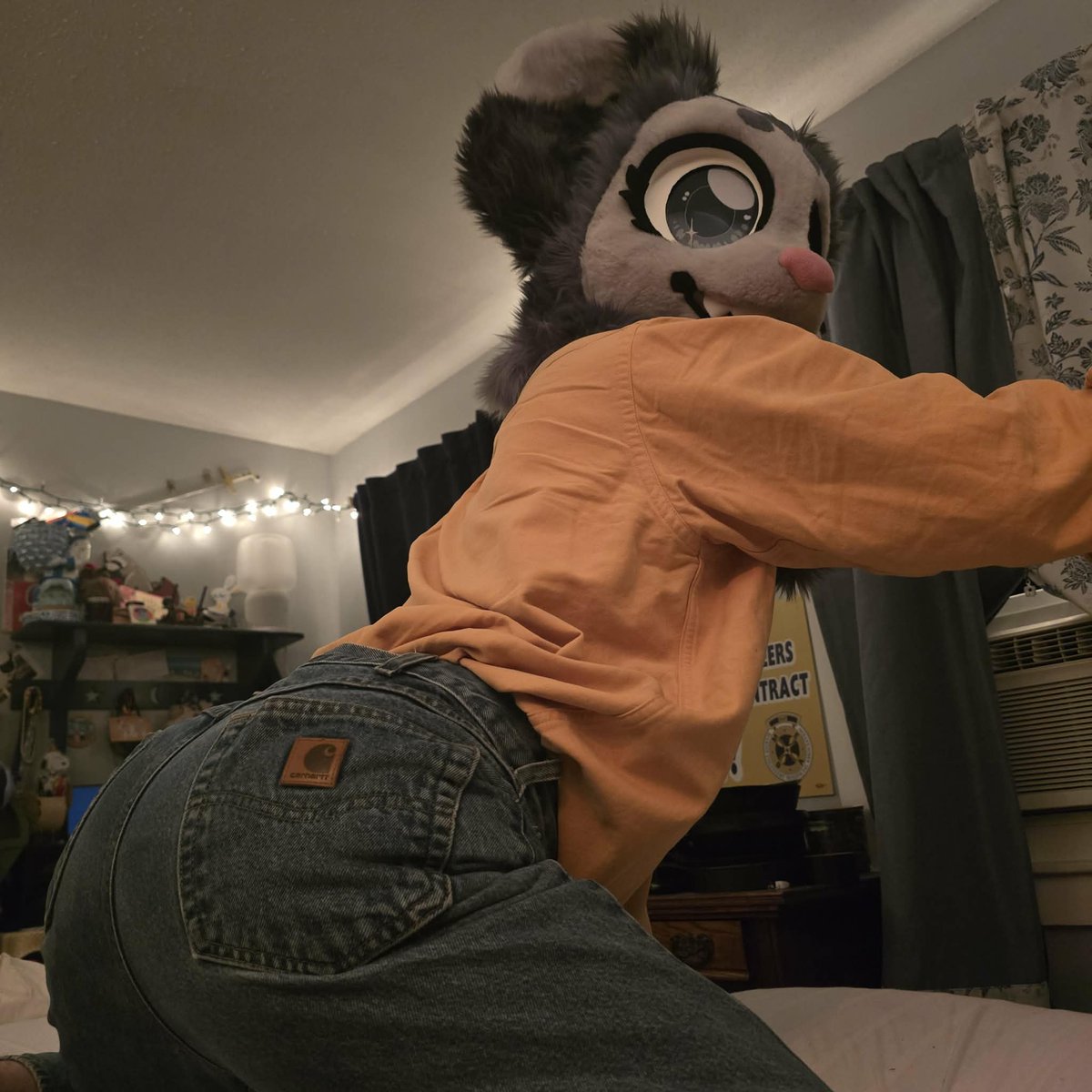 Do you like my jeans https://t.co/7x6SVmjw4e